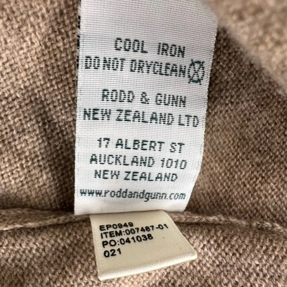 Rodd & Gunn Wesley Taupe Merino Wool & Cashmere V-Neck Pullover Sweater XL NWT